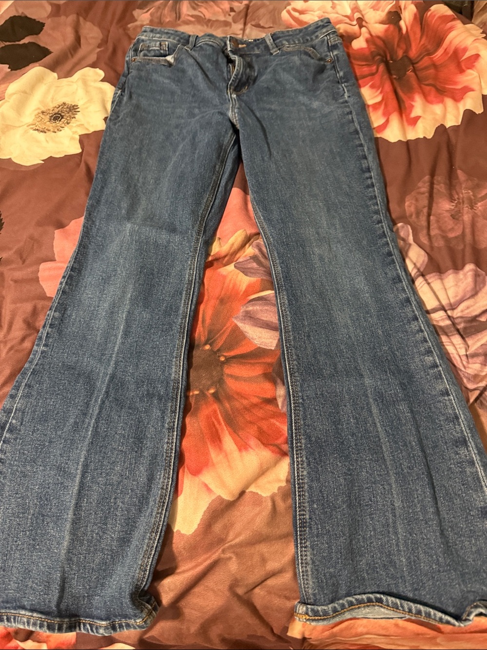 Old Navy Medium Blue Flare Jeans - Picture 3 of 4